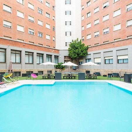 Residencia Universitaria Barcelona Diagonal Exterior foto