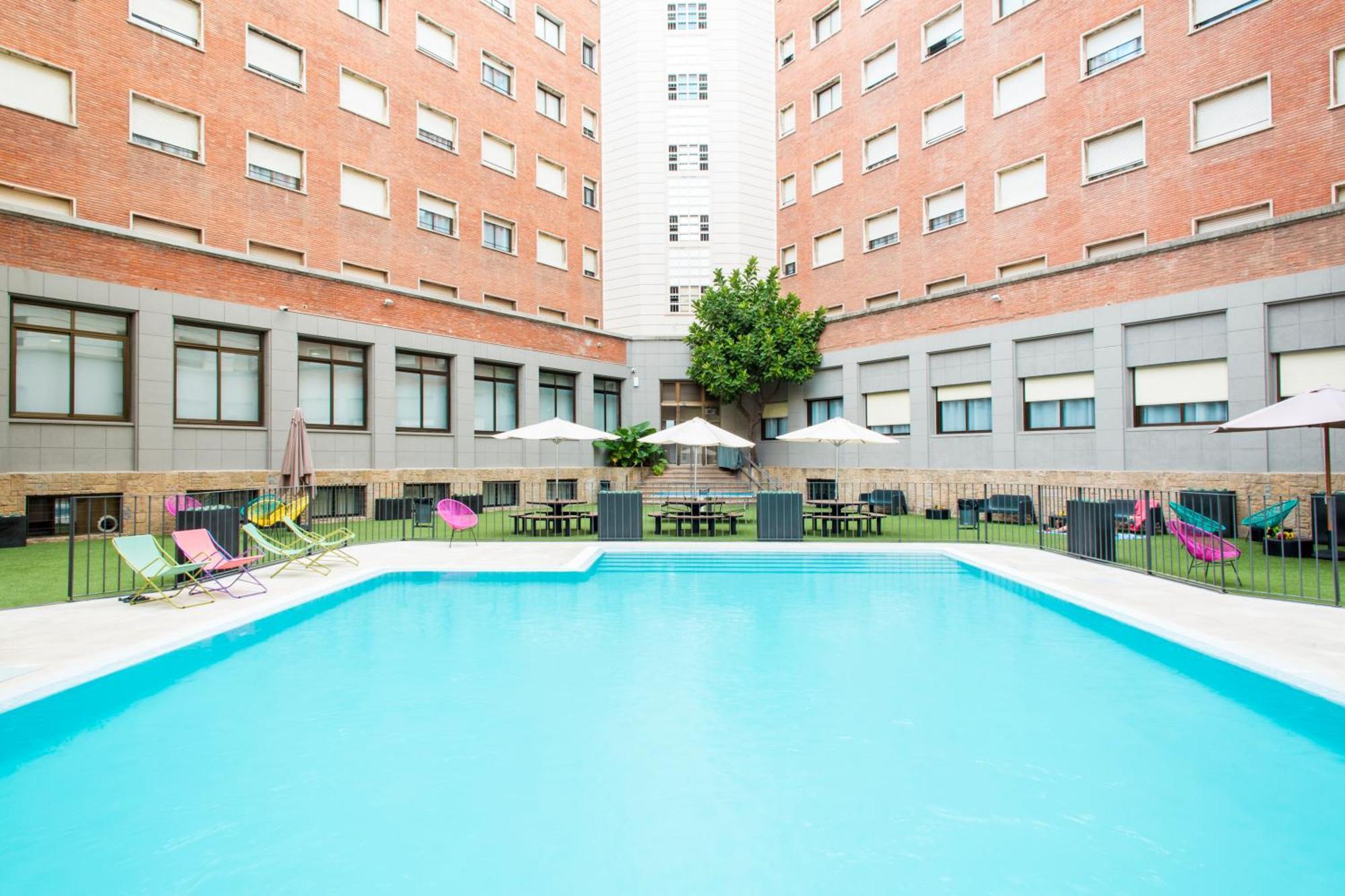 Residencia Universitaria Barcelona Diagonal Exterior foto